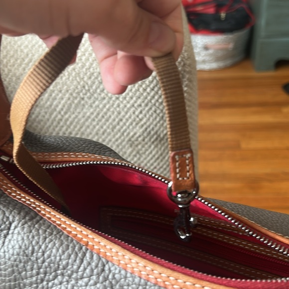 🦆Dooney & Bourke Soft Pebbled Leather Shoulder Tassel Bag - Picture 10 of 12